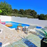 In With Pool Near The Sea *