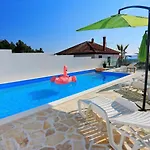 In With Pool Near The Sea Bibinje