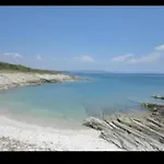 Apartman In With Pool Near The Sea *