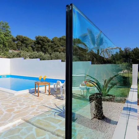 In With Pool Near The Sea