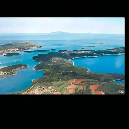 In With Pool Near The Sea