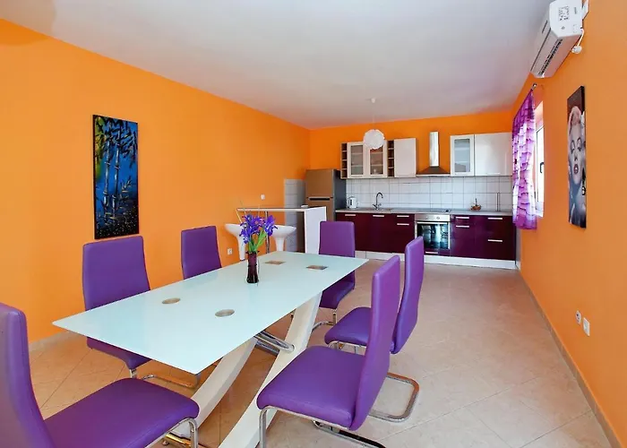 In With Pool Near The Sea